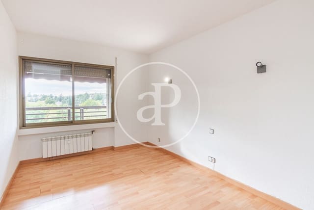 3 bedroom Apartment for sale in Peñagrande, Madrid city with pool - € 995,000 (Ref: 9341215)