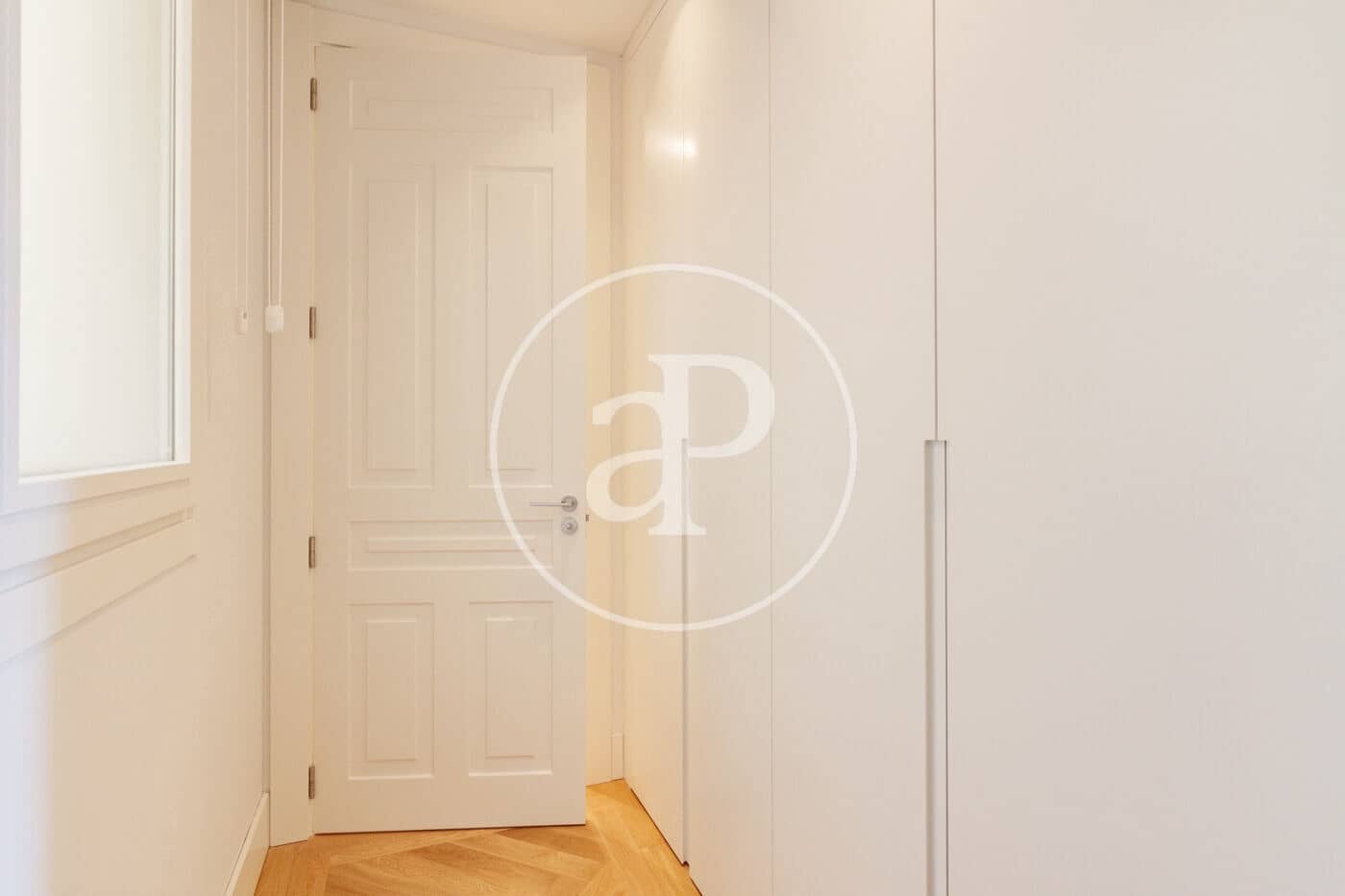2 quarto Apartamento para arrendar em Madrid cidade - 6 500 € (Ref: 9341216)