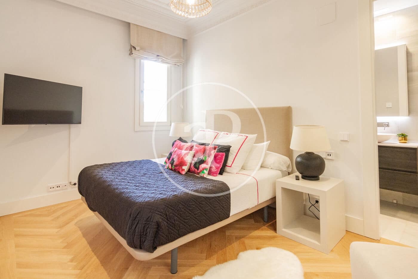 2 quarto Apartamento para arrendar em Madrid cidade - 6 500 € (Ref: 9341216)