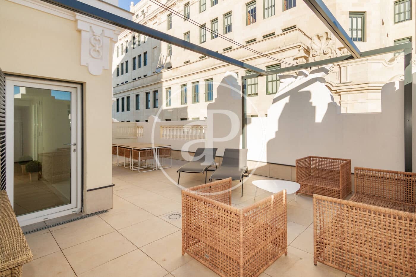 2 quarto Apartamento para arrendar em Madrid cidade - 6 500 € (Ref: 9341216)