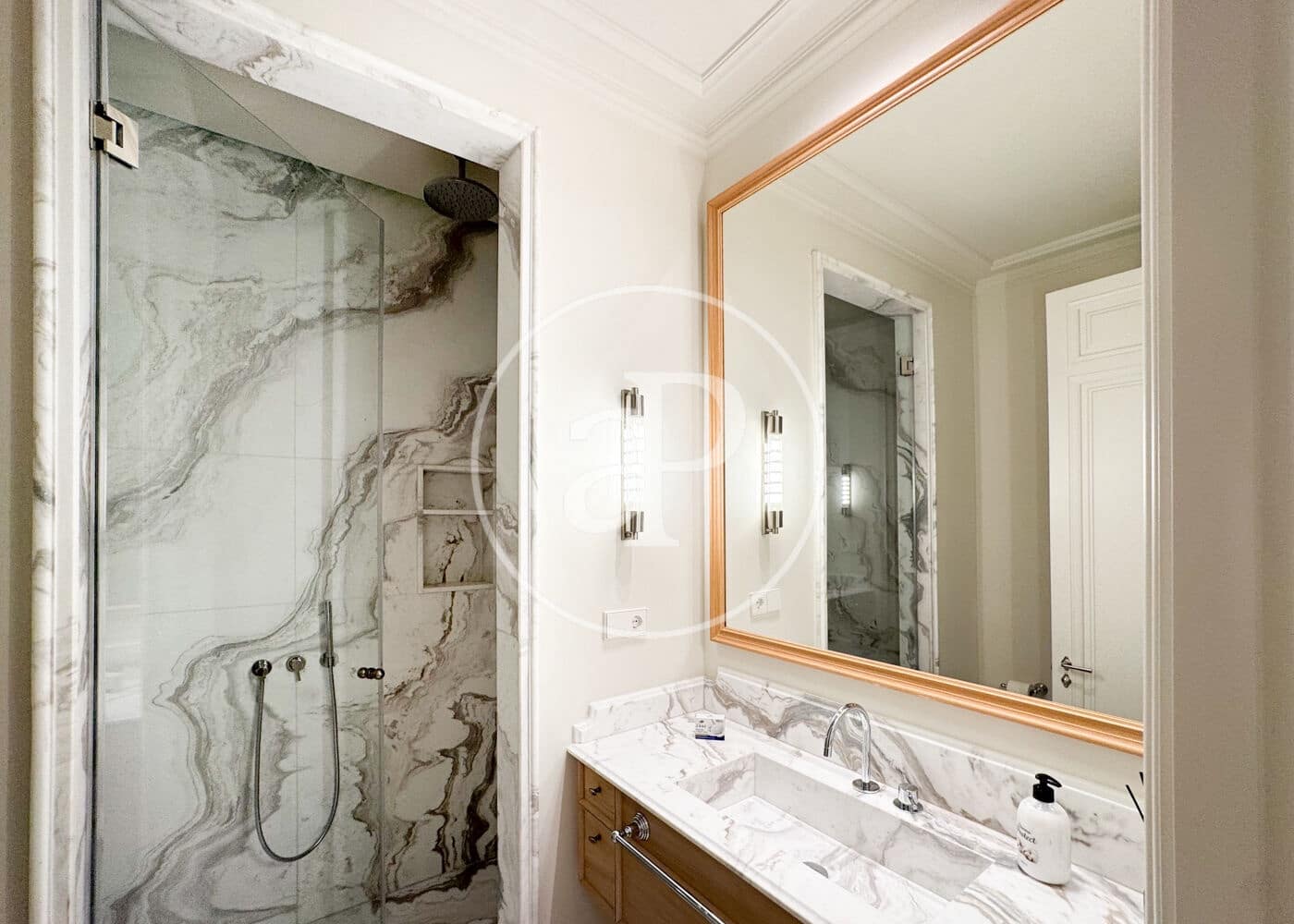 2 soveværelse Lejlighed til salg i Madrid by - € 1.650.000 (Ref: 9344782)