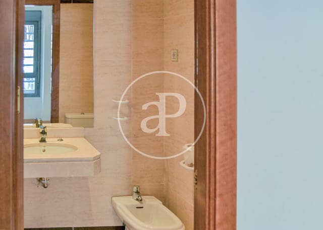 1 bedroom Apartment for sale in Aravaca, Madrid city - € 315,000 (Ref: 9344784)