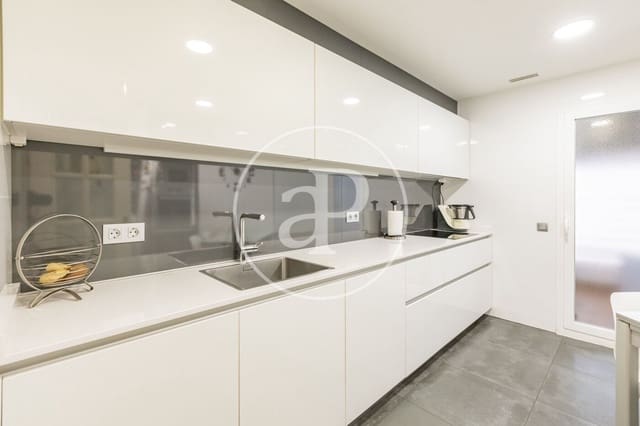 4 sypialnia Apartament na sprzedaż w Aravaca, Miasto Madryt z basenem - 895 000 € (Ref: 9347364)