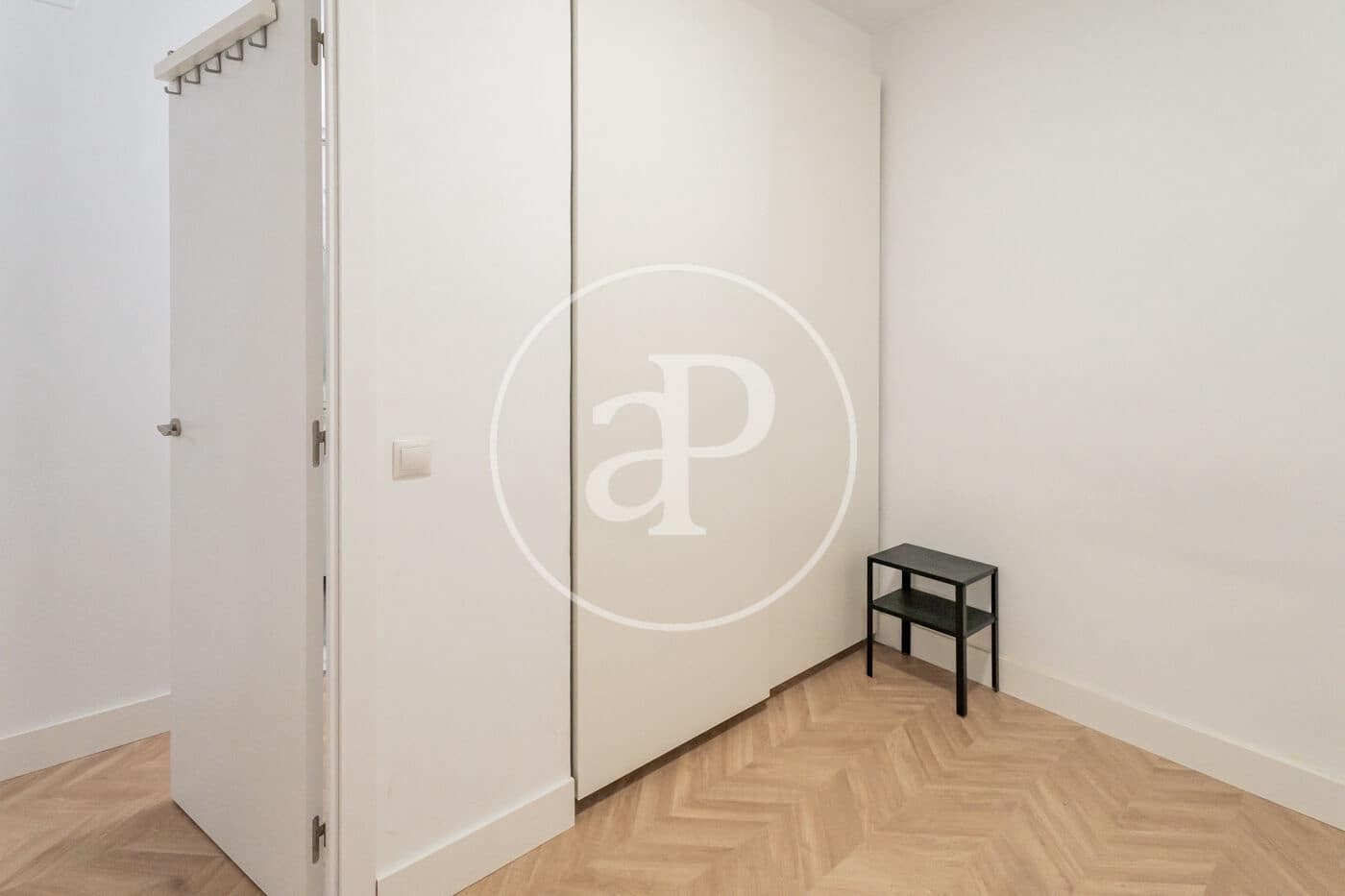 2 soverom Leilighet til leie i Madrid by - € 3 000 (Ref: 9347366)