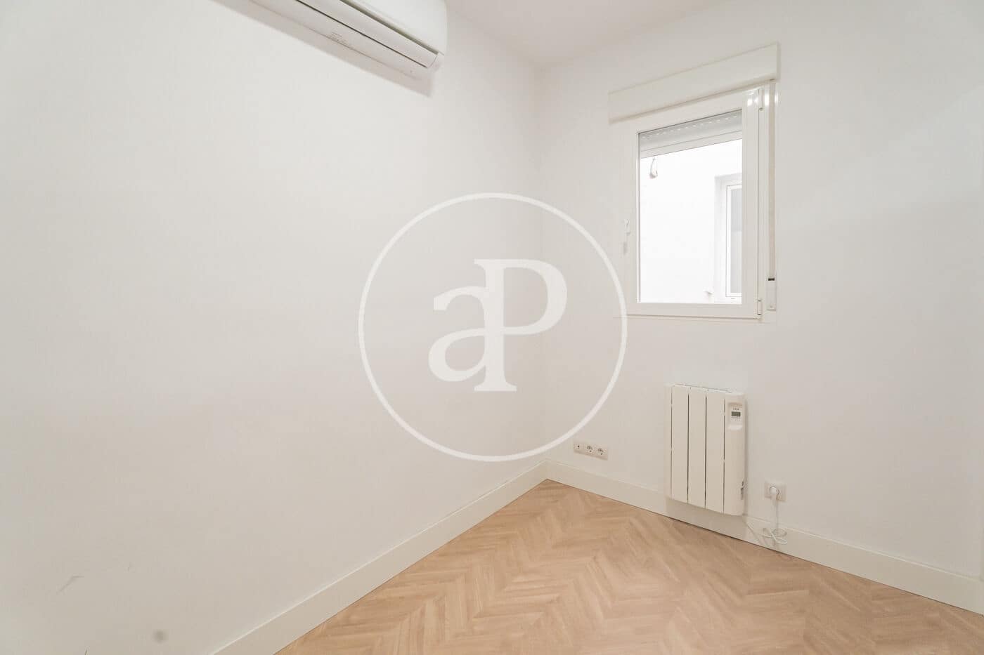 2 soverom Leilighet til leie i Madrid by - € 3 000 (Ref: 9347366)