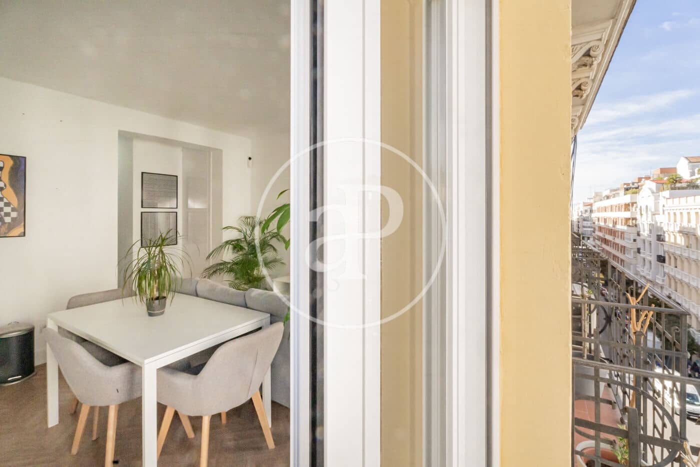 2 soverom Leilighet til leie i Madrid by - € 3 000 (Ref: 9347366)