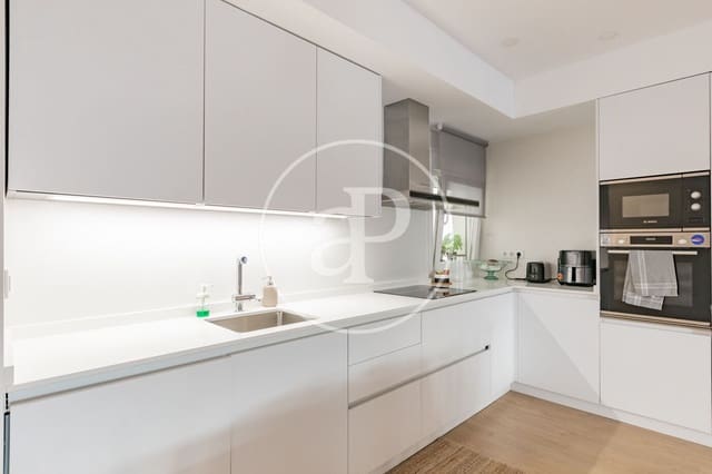 3 soveværelse Lejlighed til leje i Cuatro Caminos, Madrid by - € 3.700 (Ref: 9349560)