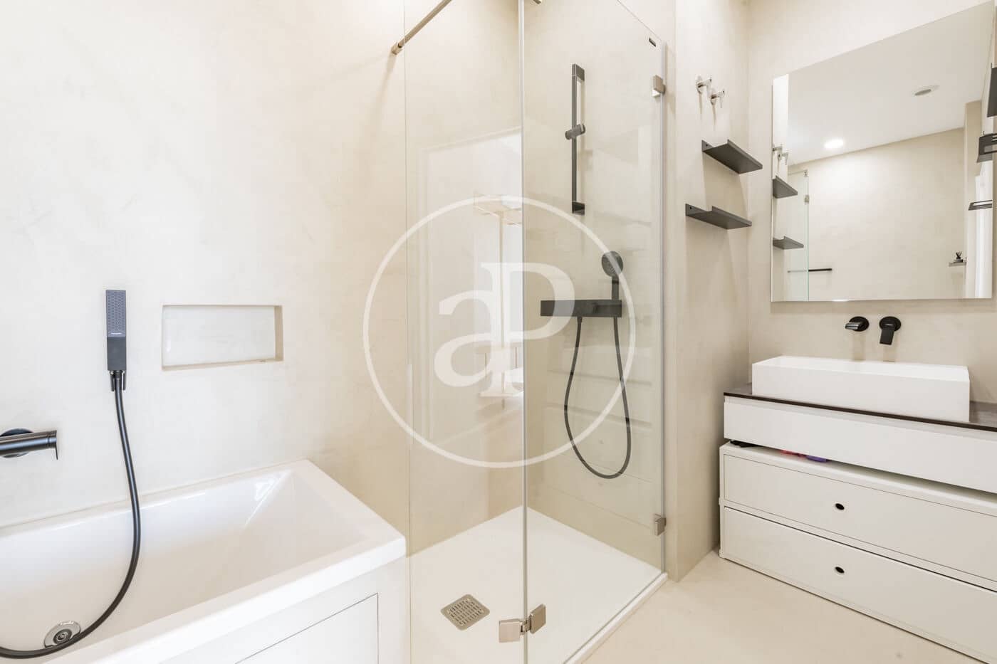 2 sypialnia Apartament na sprzedaż w Miasto Madryt z basenem - 799 000 € (Ref: 9353625)