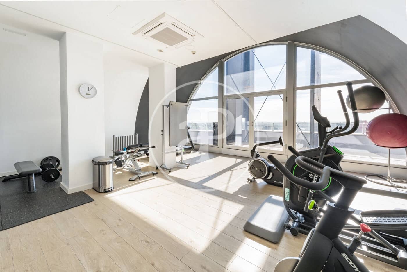 2 sypialnia Apartament na sprzedaż w Miasto Madryt z basenem - 799 000 € (Ref: 9353625)