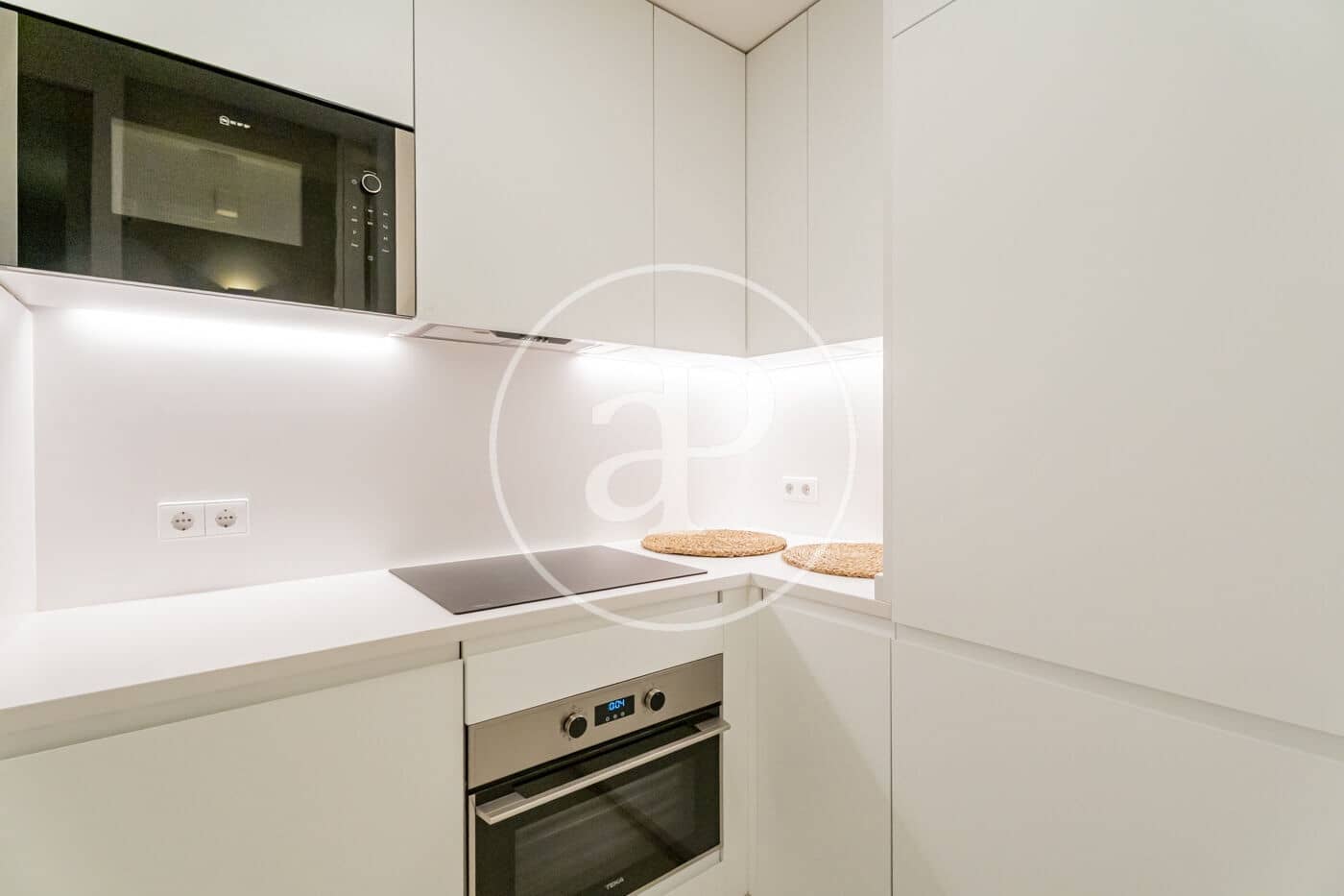 2 makuuhuone Huoneisto vuokrattavana paikassa Madrid kaupunki mukana uima-altaan - 2 000 € (Ref: 9355854)