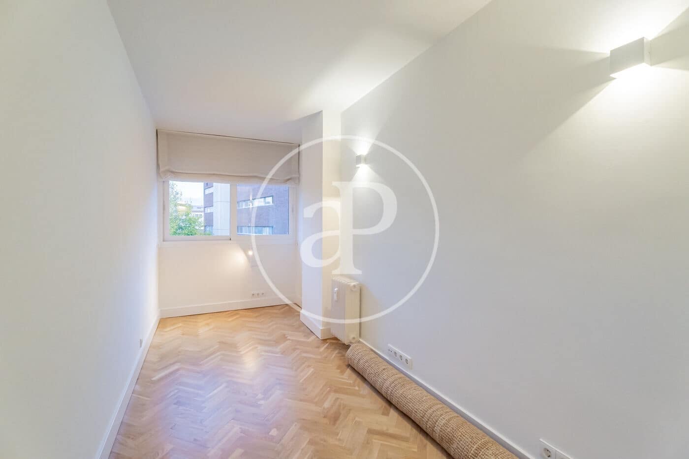 2 makuuhuone Huoneisto vuokrattavana paikassa Madrid kaupunki mukana uima-altaan - 2 000 € (Ref: 9355854)