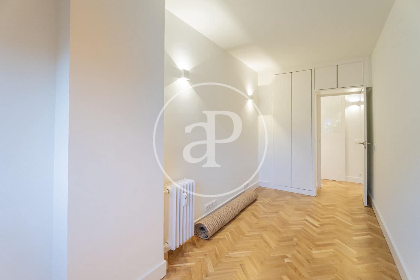 2 makuuhuone Huoneisto vuokrattavana paikassa Madrid kaupunki mukana uima-altaan - 2 000 € (Ref: 9355854)