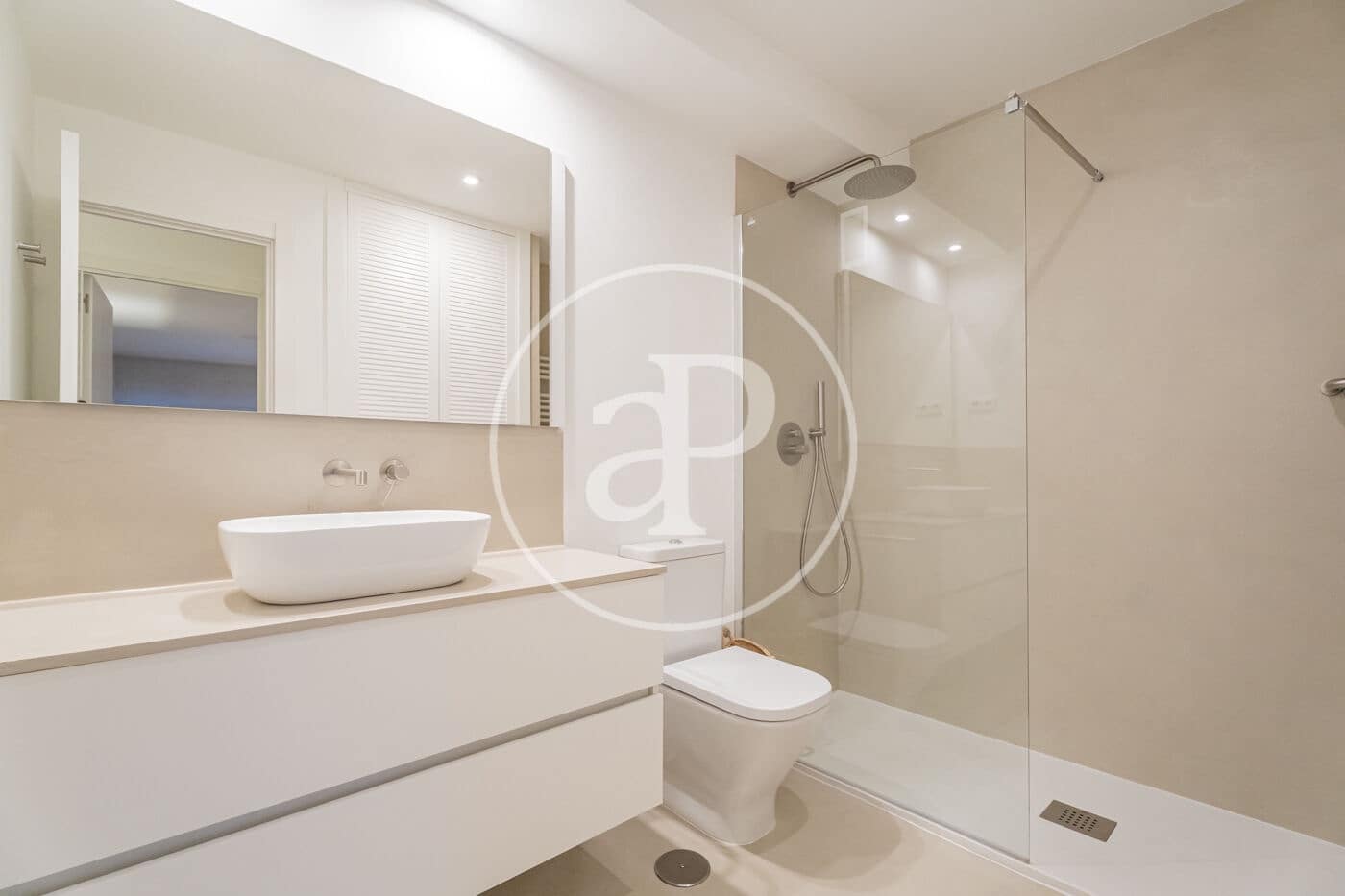 2 makuuhuone Huoneisto vuokrattavana paikassa Madrid kaupunki mukana uima-altaan - 2 000 € (Ref: 9355854)