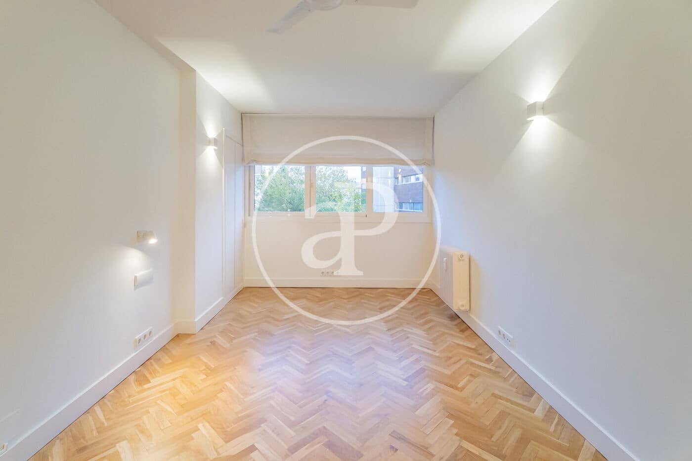 2 makuuhuone Huoneisto vuokrattavana paikassa Madrid kaupunki mukana uima-altaan - 2 000 € (Ref: 9355854)