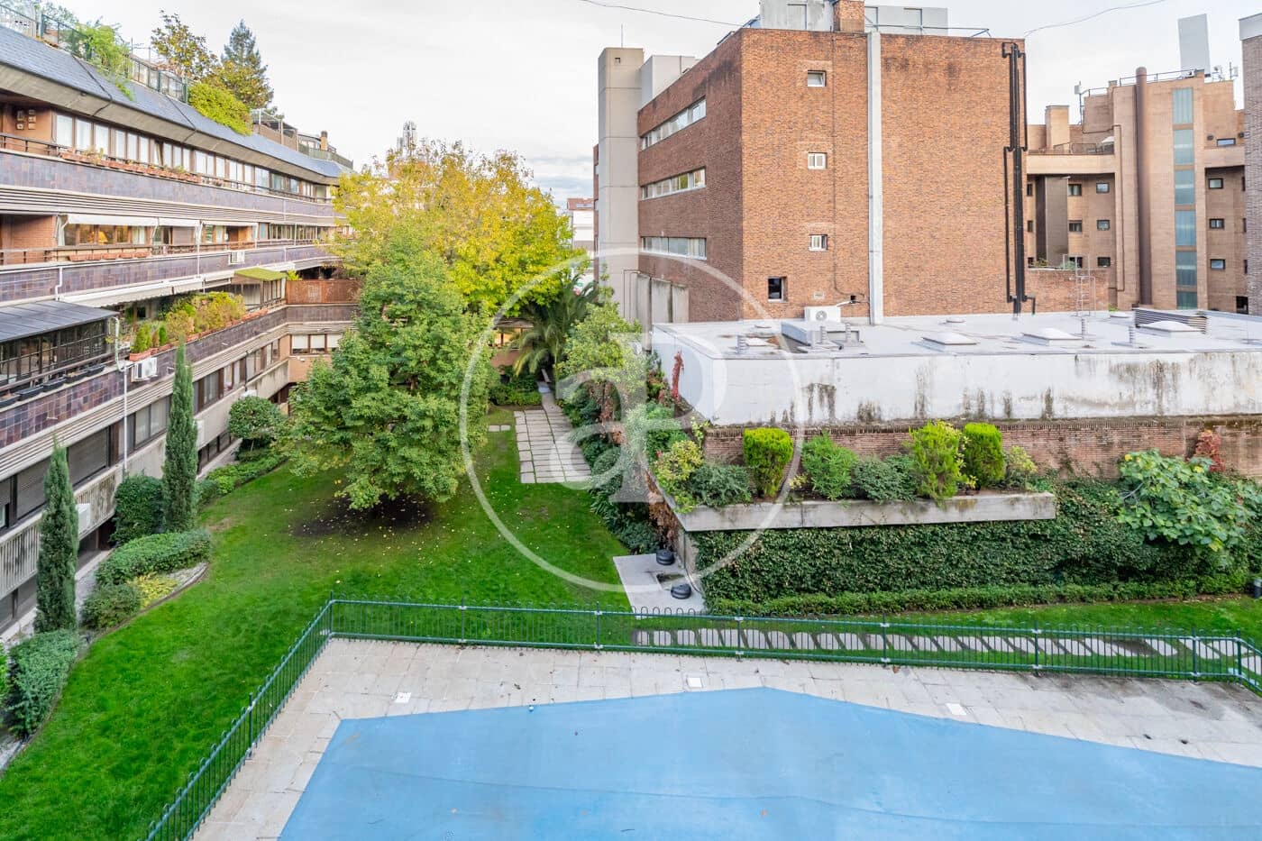 2 makuuhuone Huoneisto vuokrattavana paikassa Madrid kaupunki mukana uima-altaan - 2 000 € (Ref: 9355854)