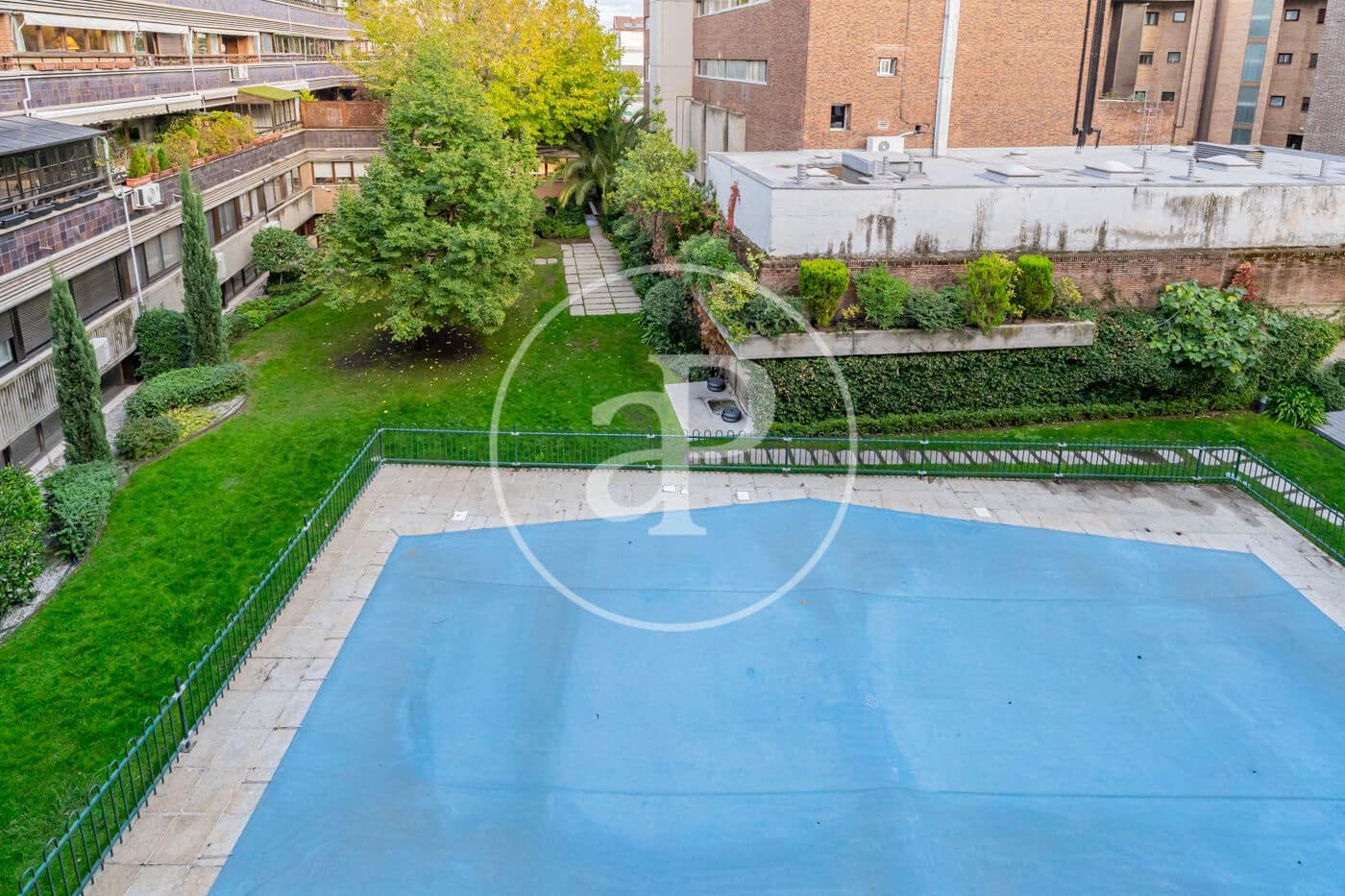 2 makuuhuone Huoneisto vuokrattavana paikassa Madrid kaupunki mukana uima-altaan - 2 000 € (Ref: 9355854)