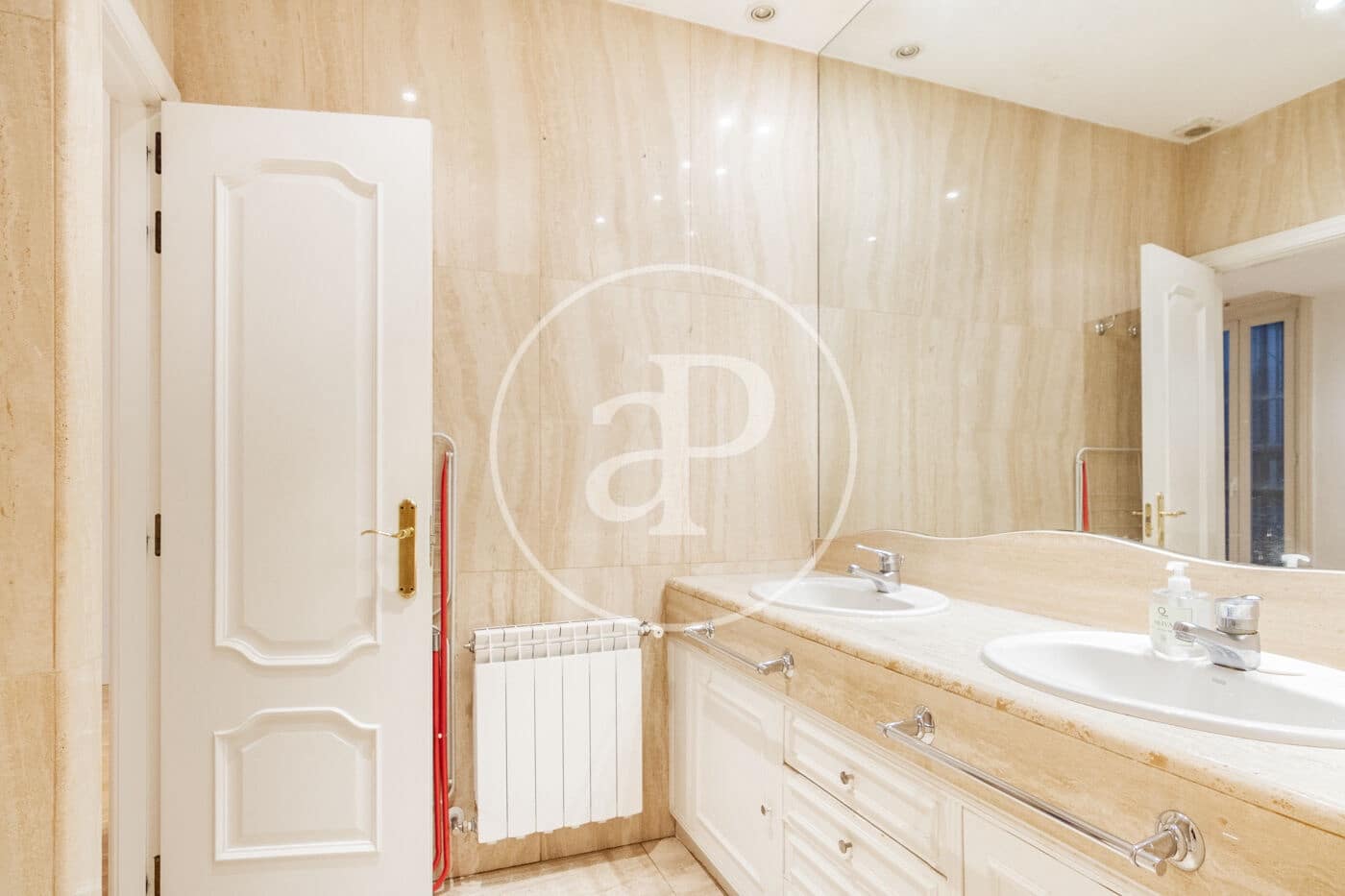 2 sypialnia Apartament na sprzedaż w Miasto Madryt - 1 000 000 € (Ref: 9355855)