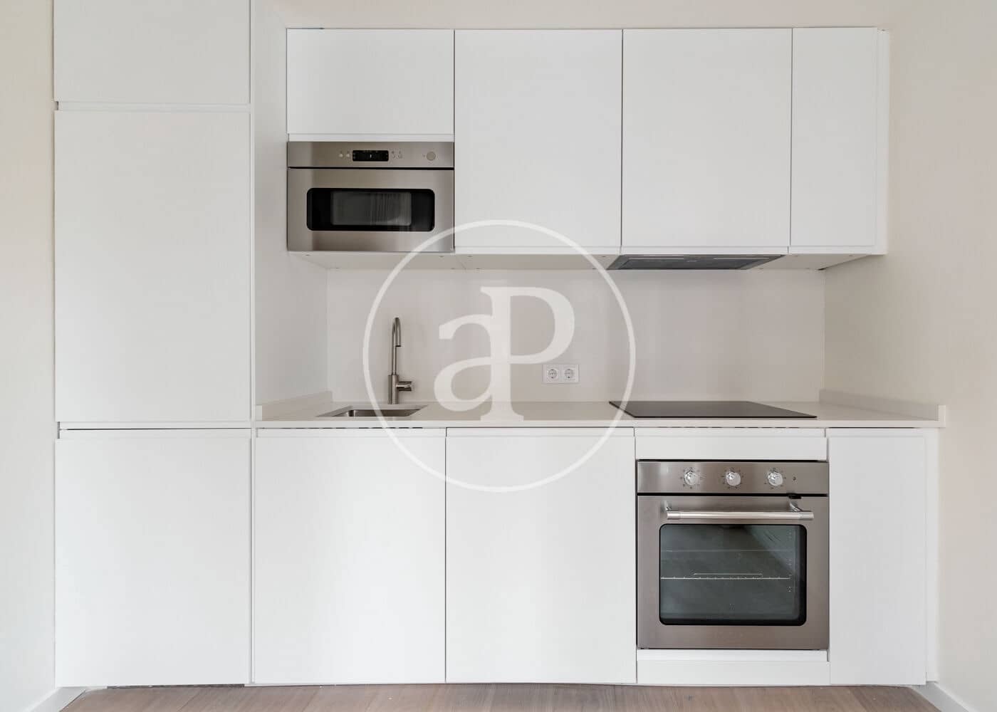 3 soverom Leilighet til leie i Madrid by - € 1 995 (Ref: 9359601)