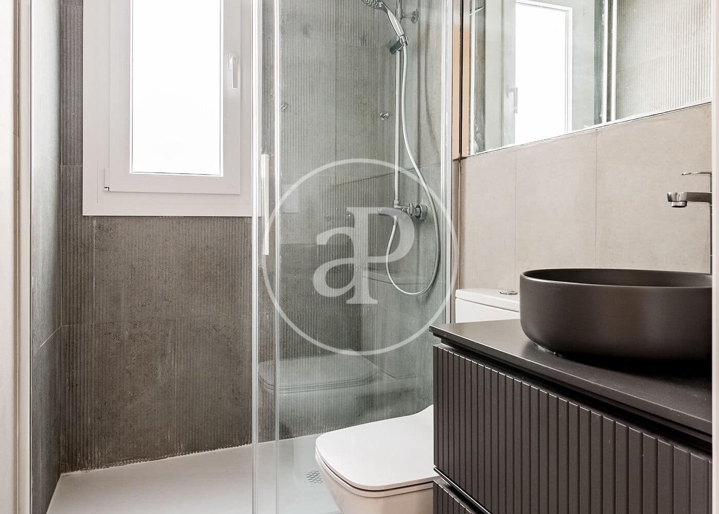 3 soverom Leilighet til leie i Madrid by - € 1 995 (Ref: 9359601)