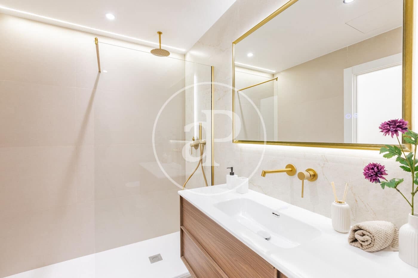 Apartamento de 3 habitaciones en Madrid ciudad en venta - 1.595.000 € (Ref: 9362642)