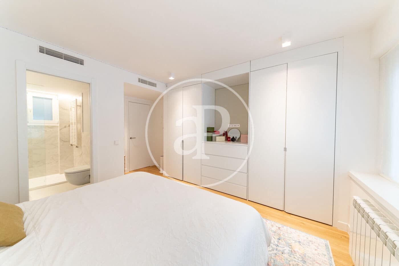 2 quarto Apartamento para arrendar em Madrid cidade - 3 100 € (Ref: 9362643)