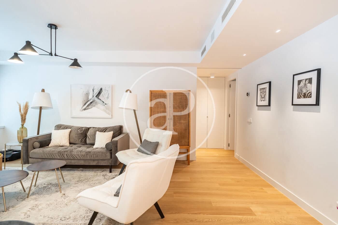 2 quarto Apartamento para arrendar em Madrid cidade - 3 100 € (Ref: 9362643)