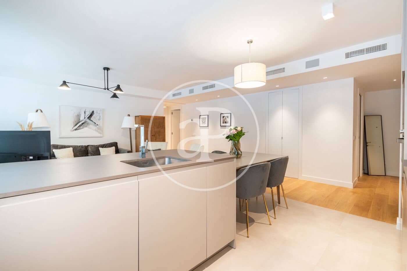 2 quarto Apartamento para arrendar em Madrid cidade - 3 100 € (Ref: 9362643)