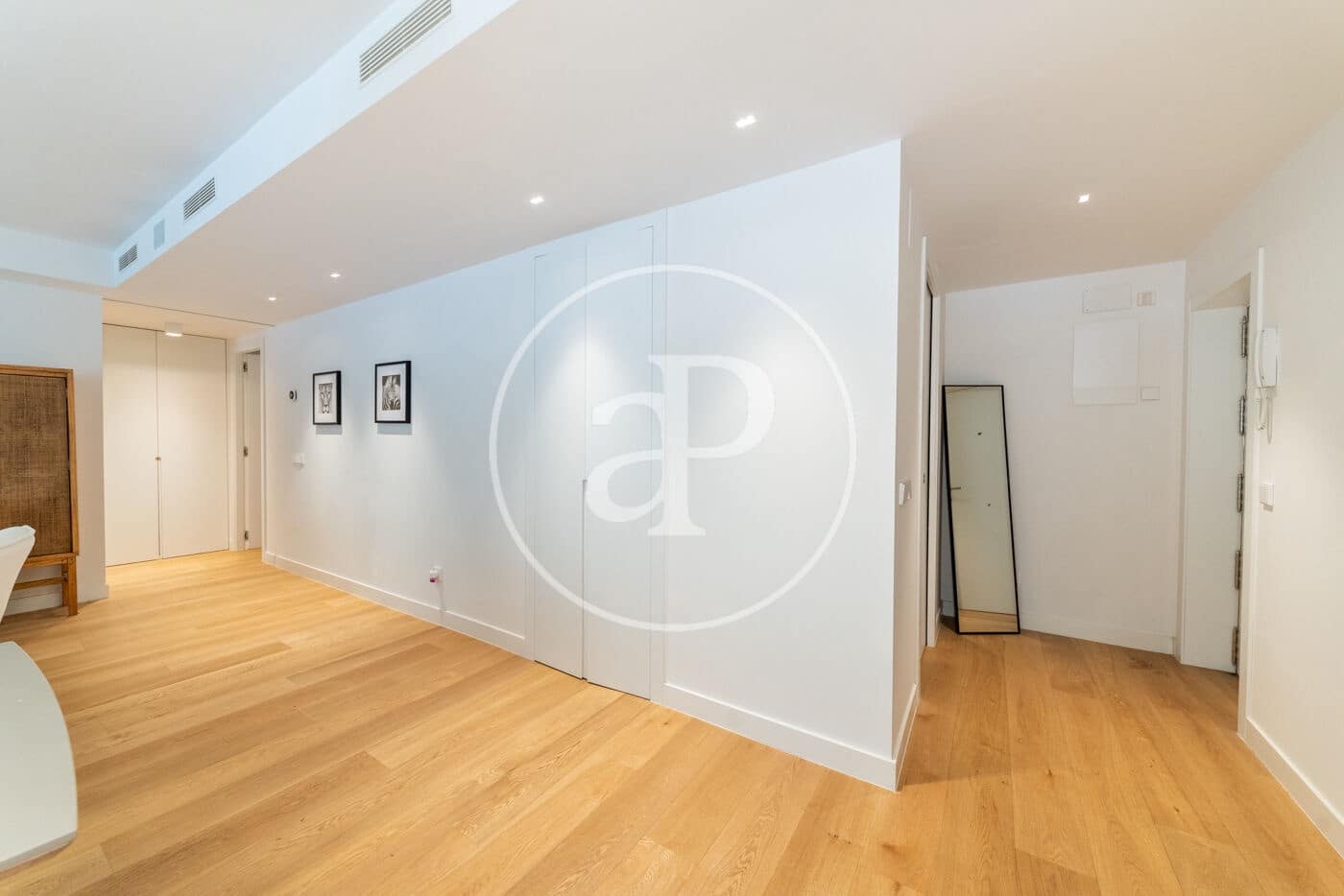 2 quarto Apartamento para arrendar em Madrid cidade - 3 100 € (Ref: 9362643)