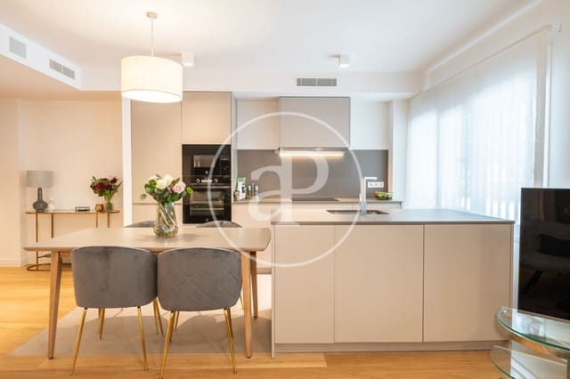 2 quarto Apartamento para arrendar em El Viso, Madrid cidade - 3 100 € (Ref: 9362643)