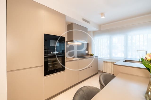 2 quarto Apartamento para arrendar em El Viso, Madrid cidade - 3 100 € (Ref: 9362643)