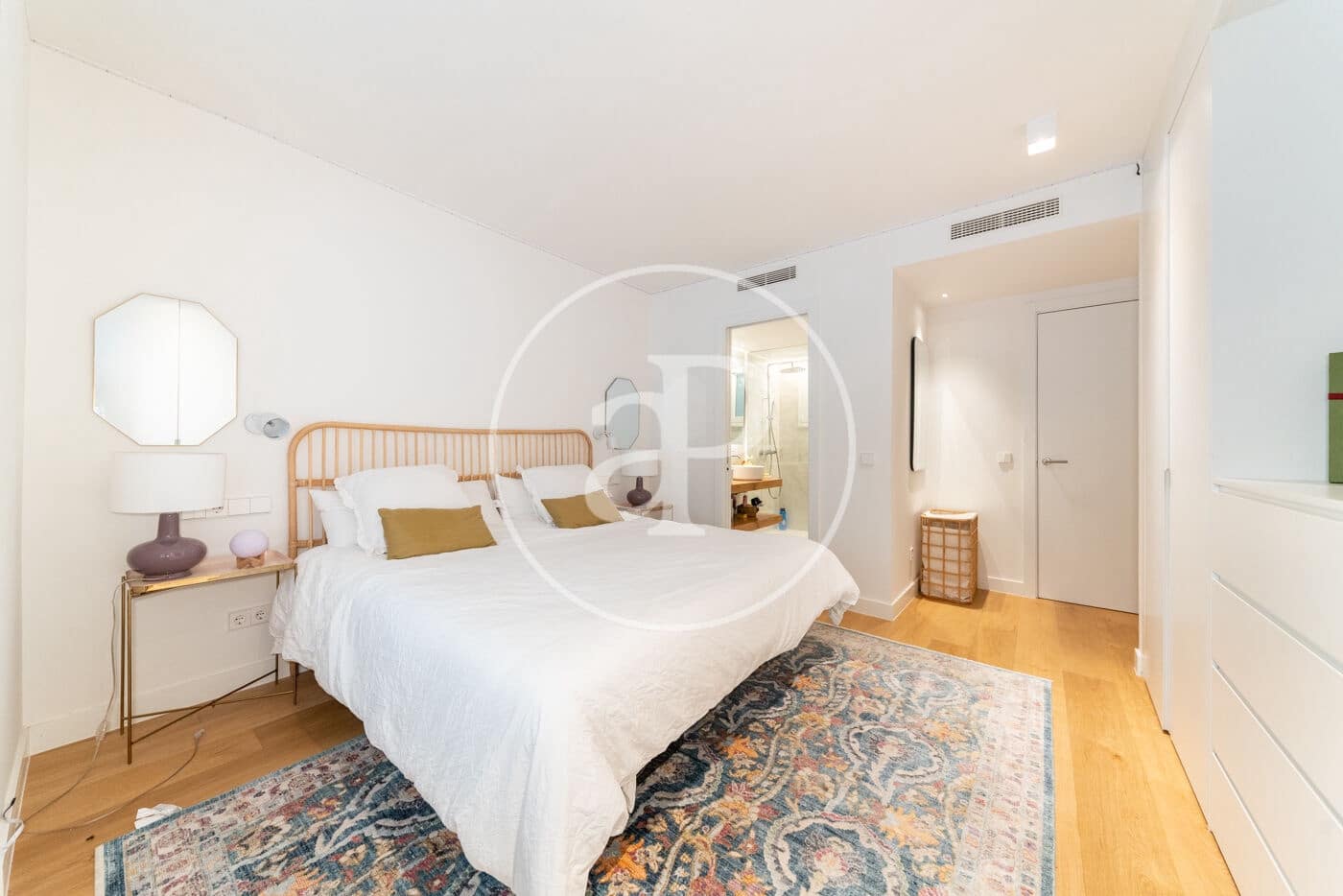 2 quarto Apartamento para arrendar em Madrid cidade - 3 100 € (Ref: 9362643)