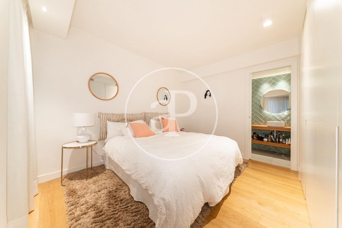 2 quarto Apartamento para arrendar em Madrid cidade - 3 100 € (Ref: 9362643)