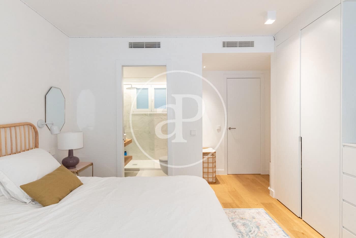 2 quarto Apartamento para arrendar em Madrid cidade - 3 100 € (Ref: 9362643)