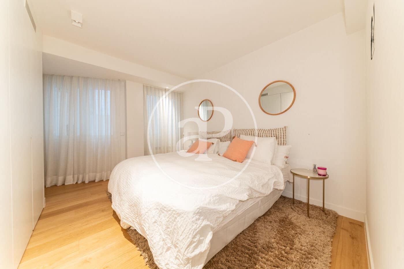 2 quarto Apartamento para arrendar em Madrid cidade - 3 100 € (Ref: 9362643)