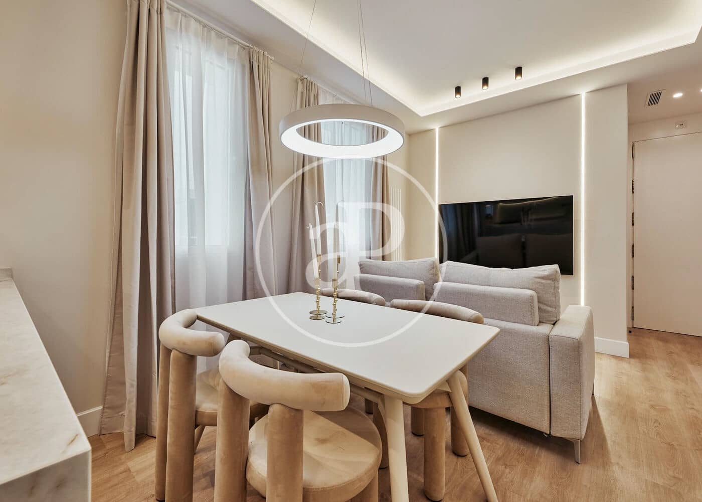 2 soveværelse Lejlighed til salg i Madrid by - € 839.000 (Ref: 9362645)