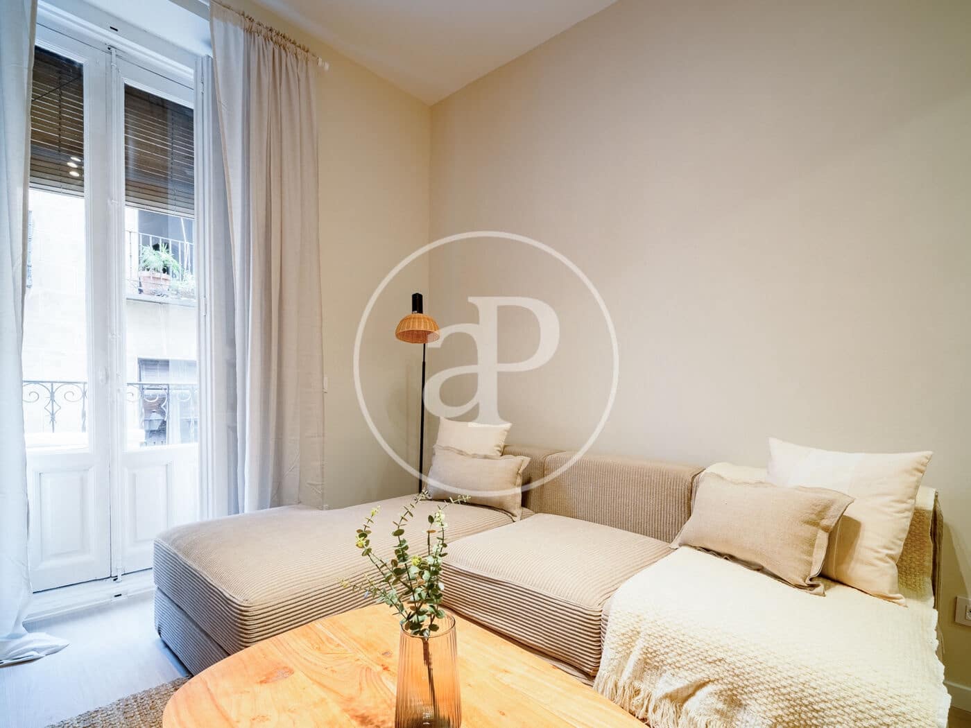2 soverom Leilighet til leie i Madrid by - € 1 550 (Ref: 9362647)
