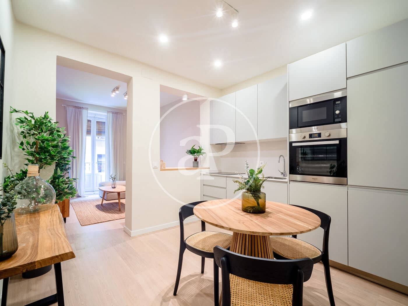 2 soverom Leilighet til leie i Madrid by - € 1 550 (Ref: 9362647)