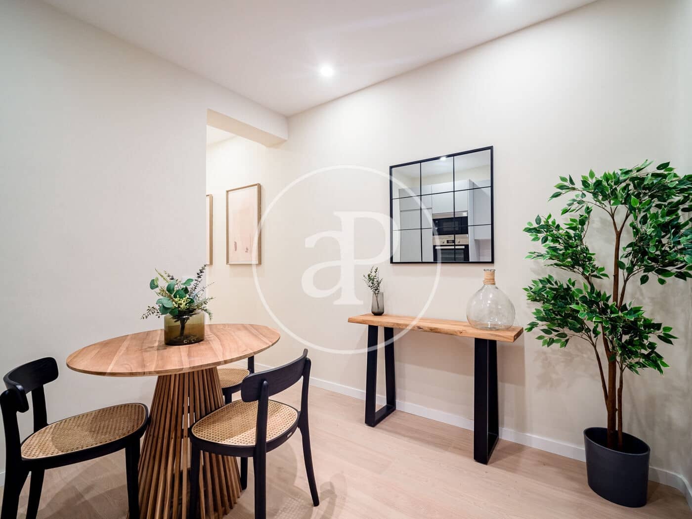 2 soverom Leilighet til leie i Madrid by - € 1 550 (Ref: 9362647)