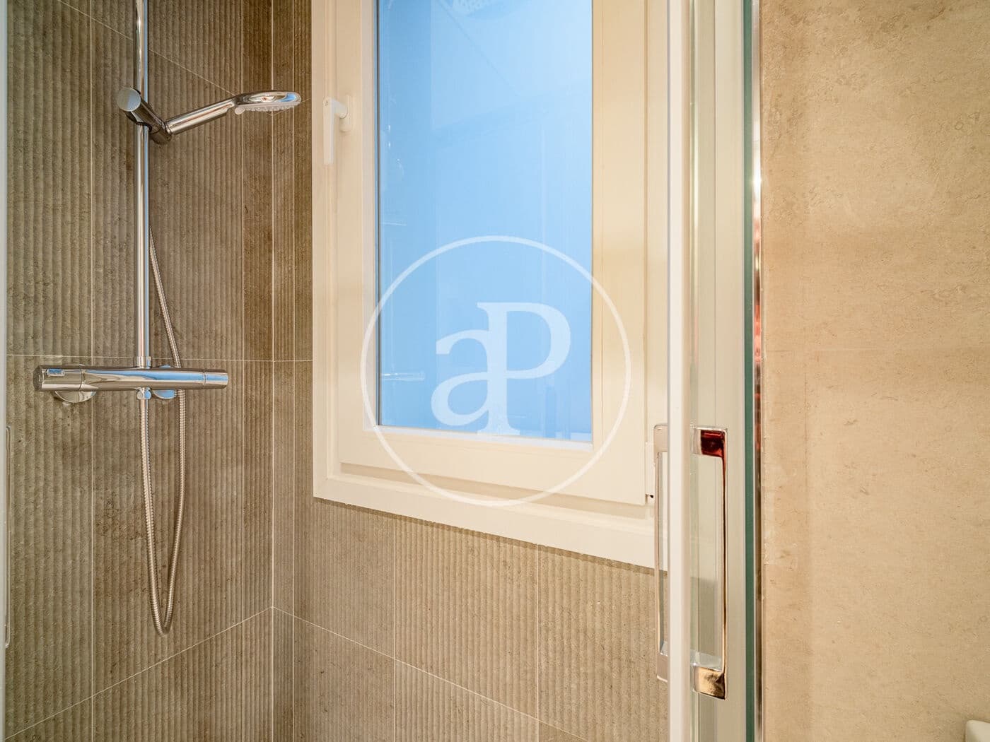 2 soverom Leilighet til leie i Madrid by - € 1 550 (Ref: 9362647)