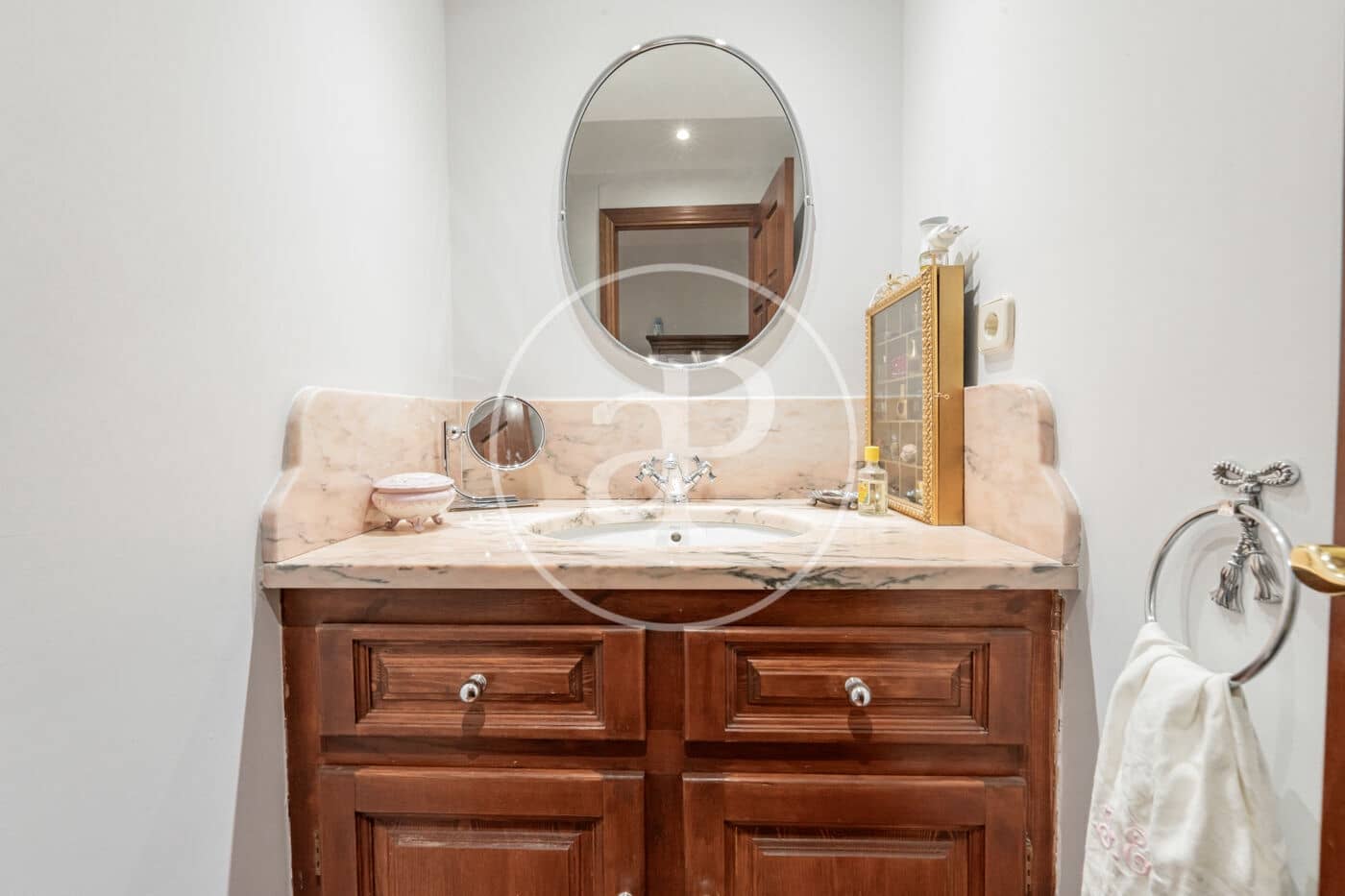 4 soveværelse Lejlighed til salg i Madrid by - € 2.060.000 (Ref: 9362648)