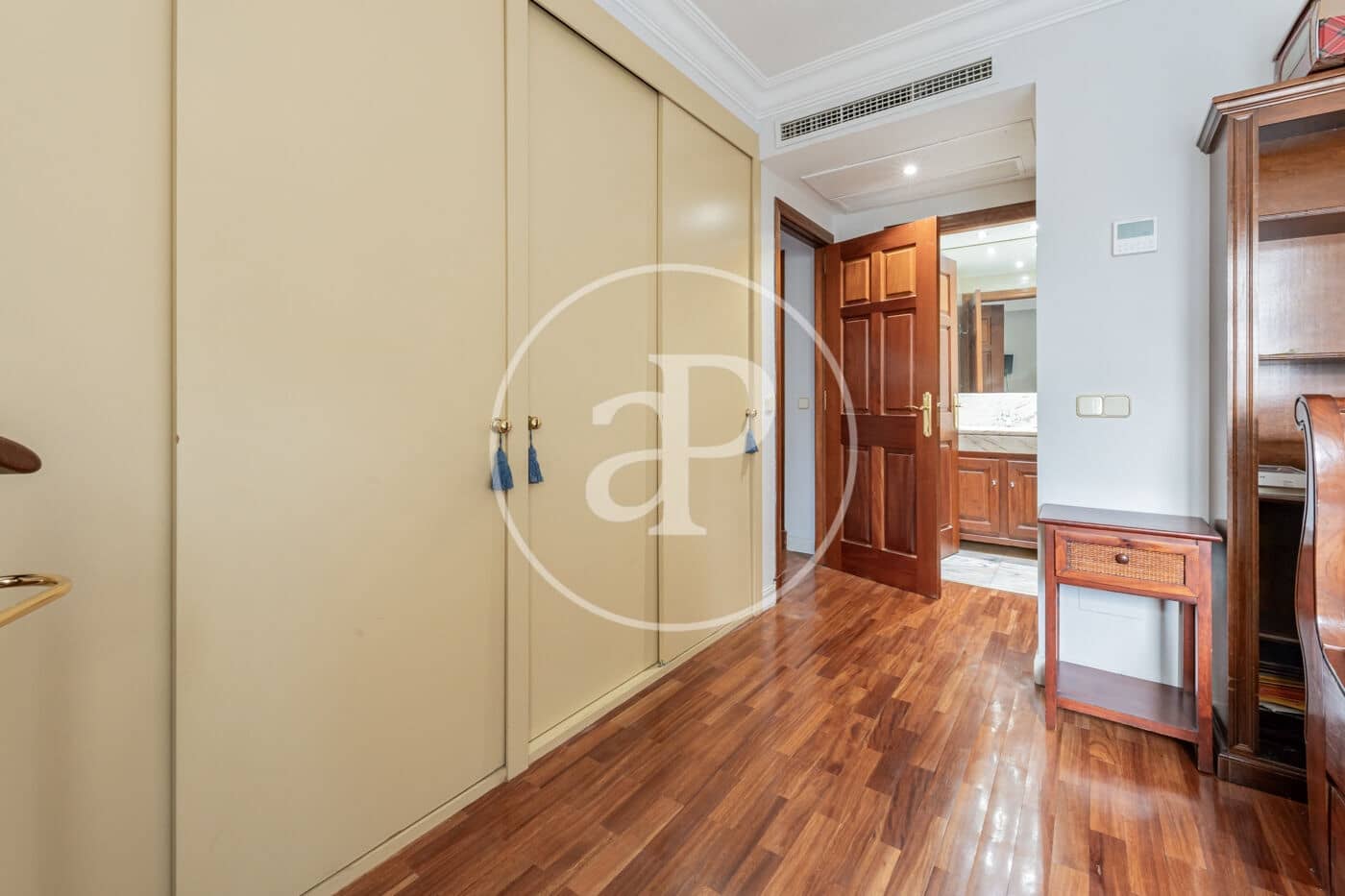 4 soveværelse Lejlighed til salg i Madrid by - € 2.060.000 (Ref: 9362648)