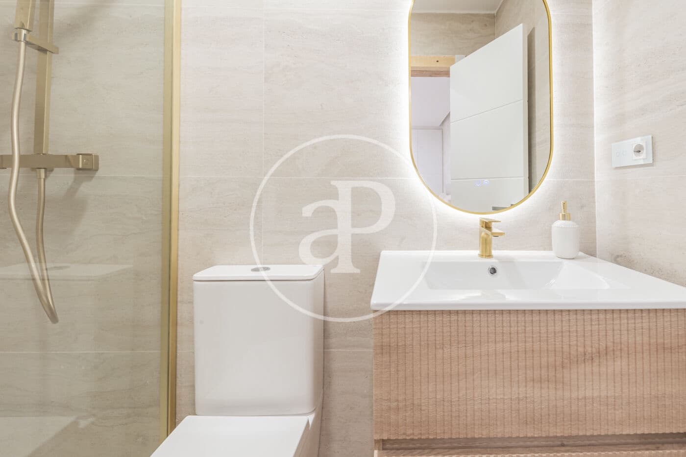 2 sovrum Lägenhet till salu i Madrid stad - 965 000 € (Ref: 9367515)