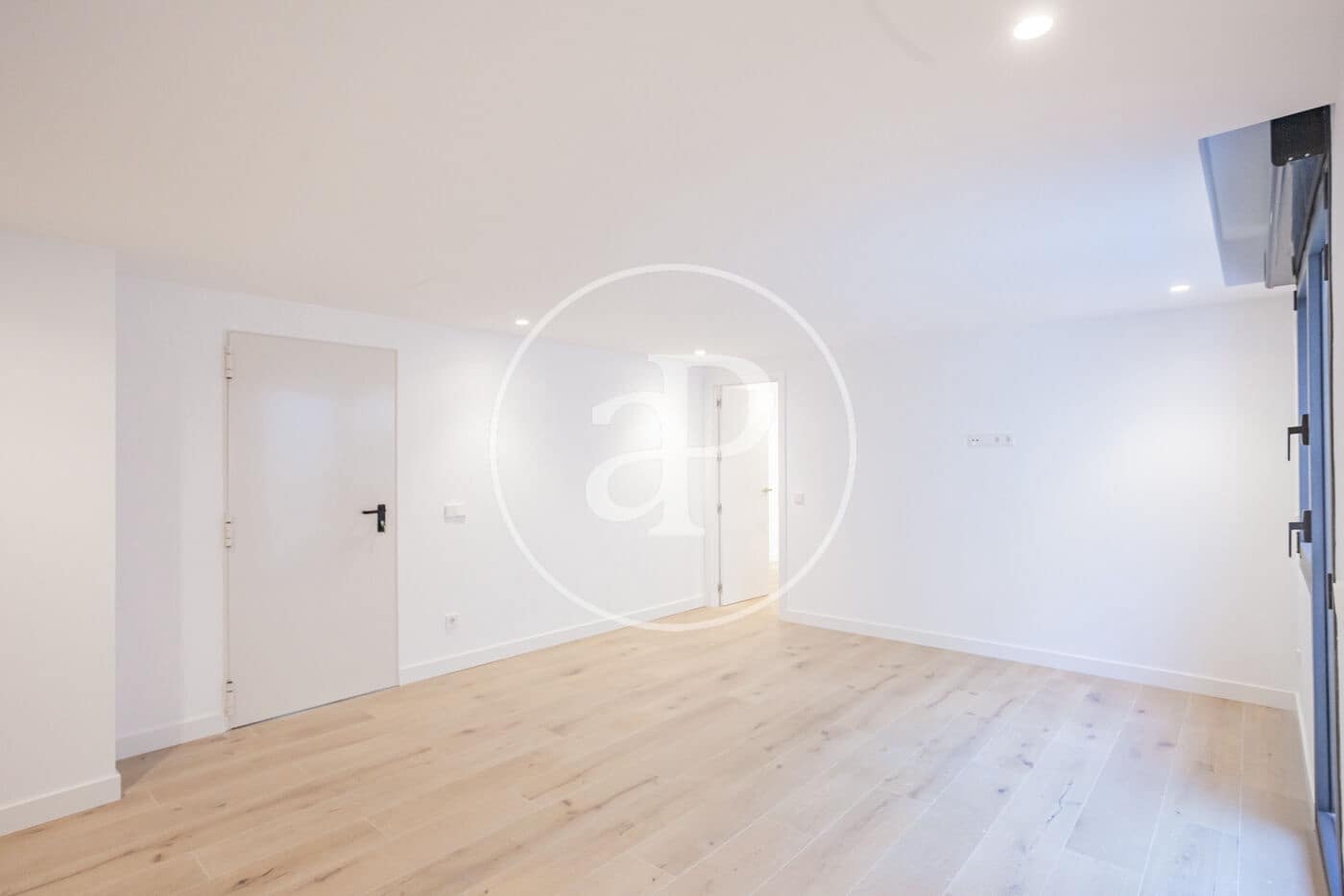 4 makuuhuone Huvila myytävänä paikassa Madrid kaupunki mukana uima-altaan - 2 995 000 € (Ref: 9372007)