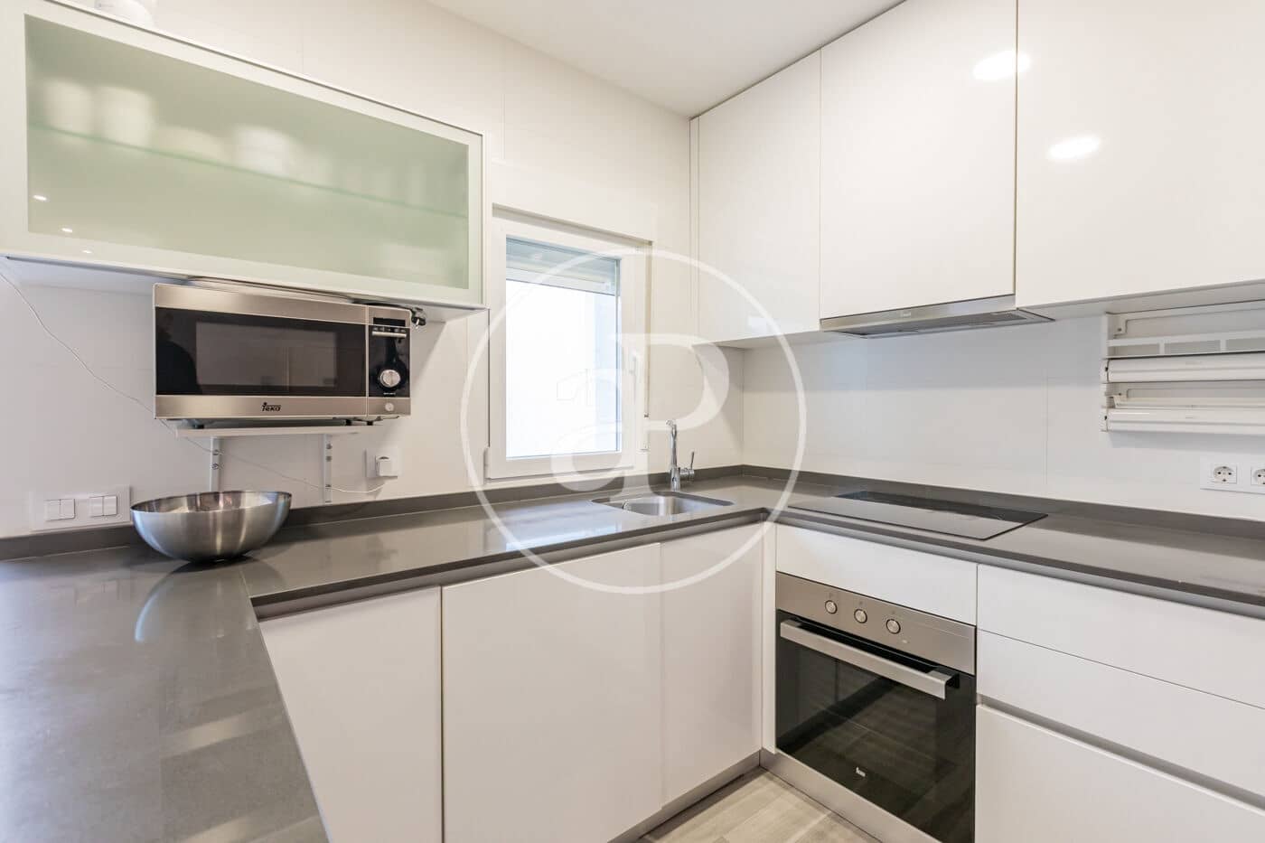2 makuuhuone Huoneisto vuokrattavana paikassa Madrid kaupunki - 1 600 € (Ref: 9372008)