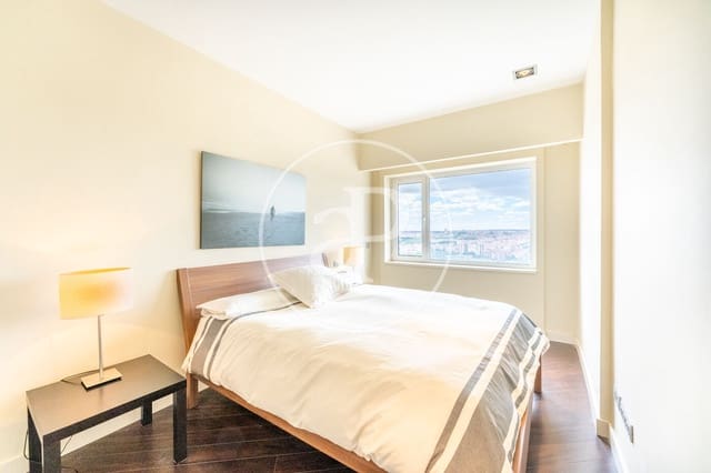 2 soveværelse Lejlighed til leje i Argüelles, Madrid by med swimmingpool - € 3.200 (Ref: 9372012)