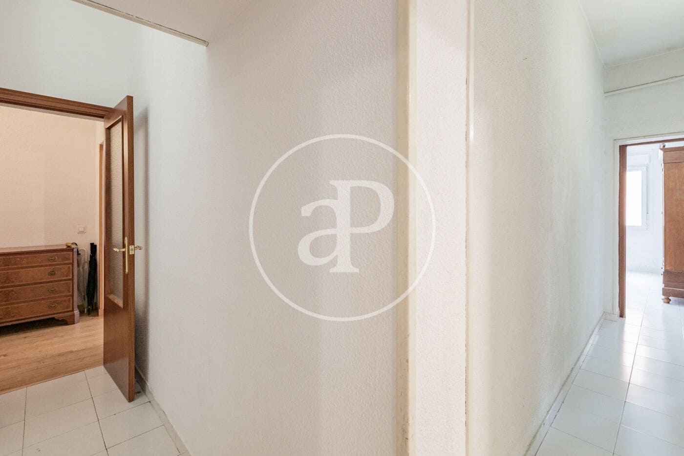 4 soveværelse Lejlighed til leje i Madrid by - € 2.700 (Ref: 9375343)