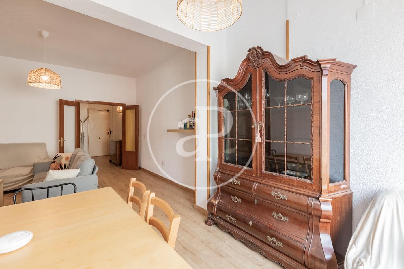 4 soveværelse Lejlighed til leje i Madrid by - € 2.700 (Ref: 9375343)