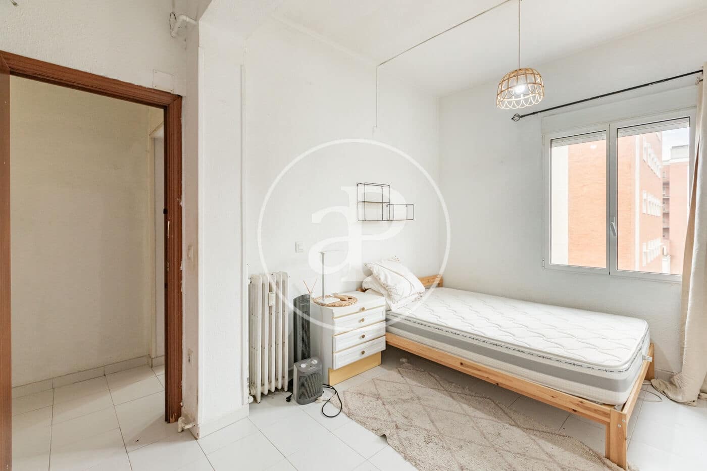 4 soveværelse Lejlighed til leje i Madrid by - € 2.700 (Ref: 9375343)