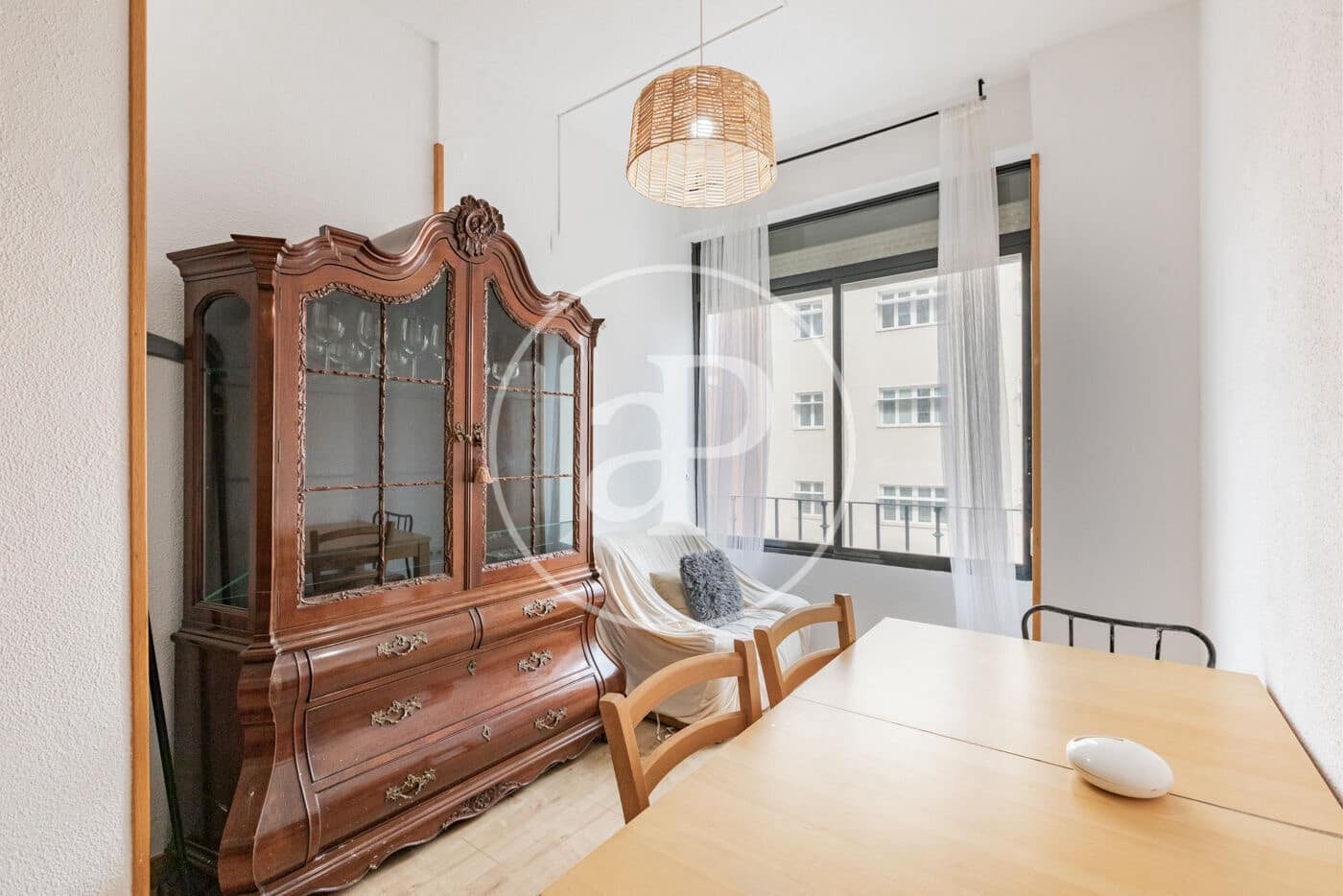 4 soveværelse Lejlighed til leje i Madrid by - € 2.700 (Ref: 9375343)