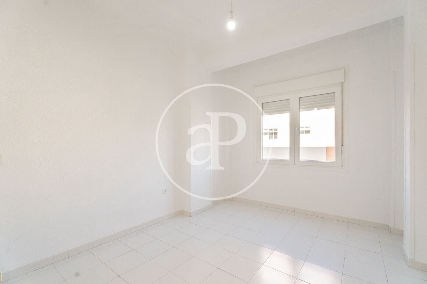 4 sovrum Lägenhet att hyra i Madrid stad - 2 700 € (Ref: 9375343)